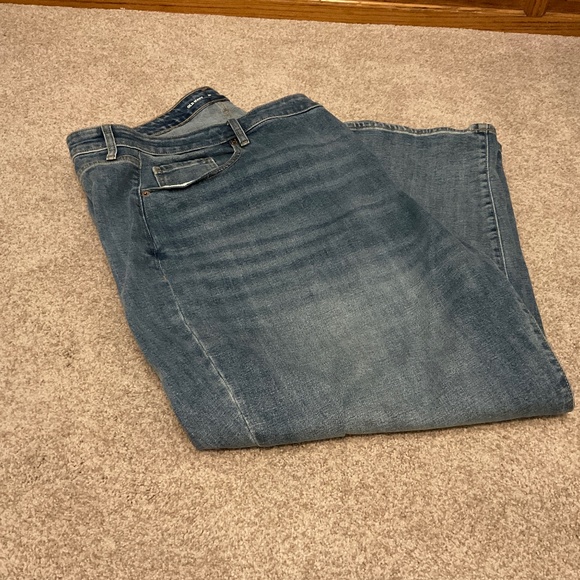 Old Navy Curvy High-Waisted OG Loose Jeans Medium wash - Picture 1 of 4